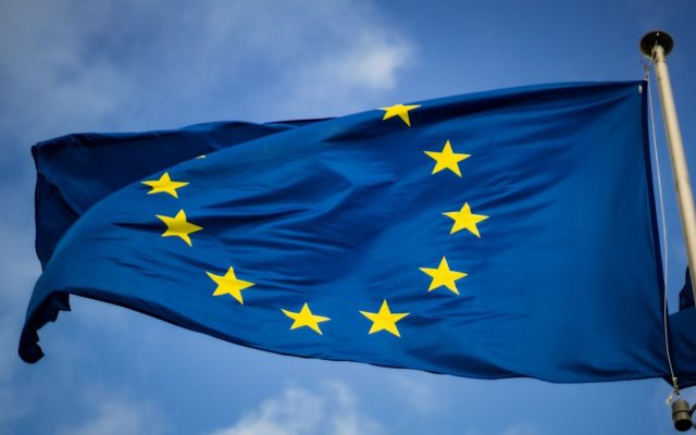 Alternatives européennes à ChatGPT : Mistral AI et Lumo