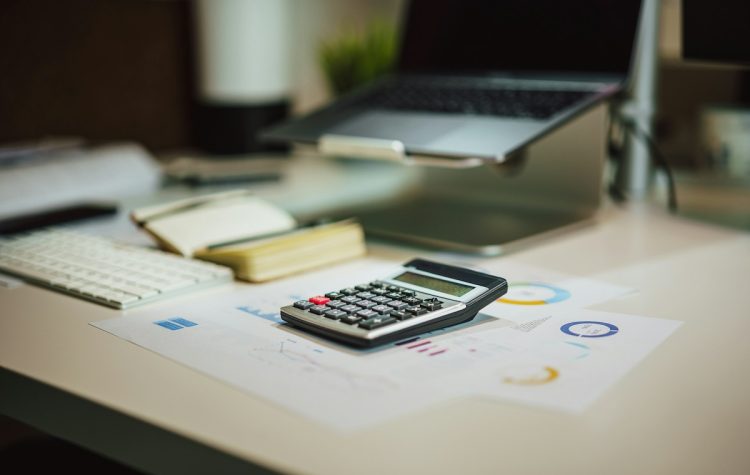 Réduction des coûts fixes entreprise : comment baisser ses charges sans perdre en qualité ?