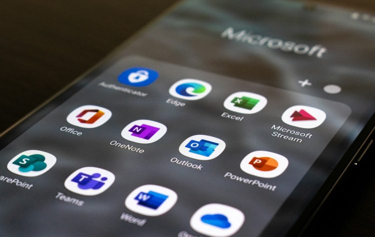 Microsoft Copilot : les agents OneDrive désormais disponibles pour une analyse documentaire avancée