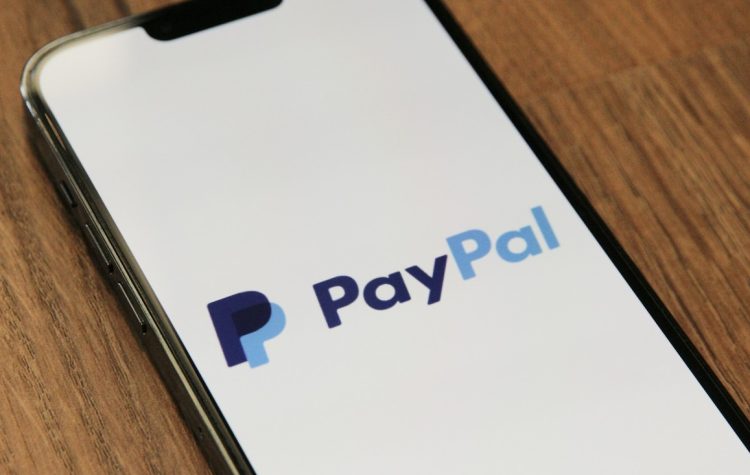 Changement de direction chez PayPal : Enrique Lopes remplace Alex Chriss en tant que CEO