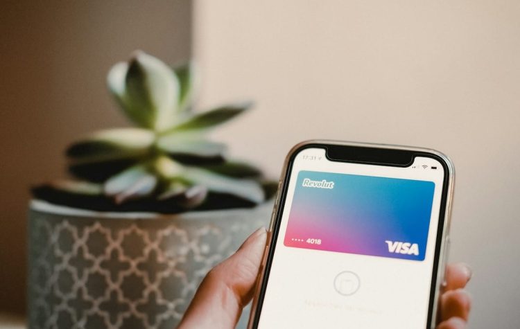 Comment les fonctionnalités innovantes de Revolut transforment la gestion financière quotidienne